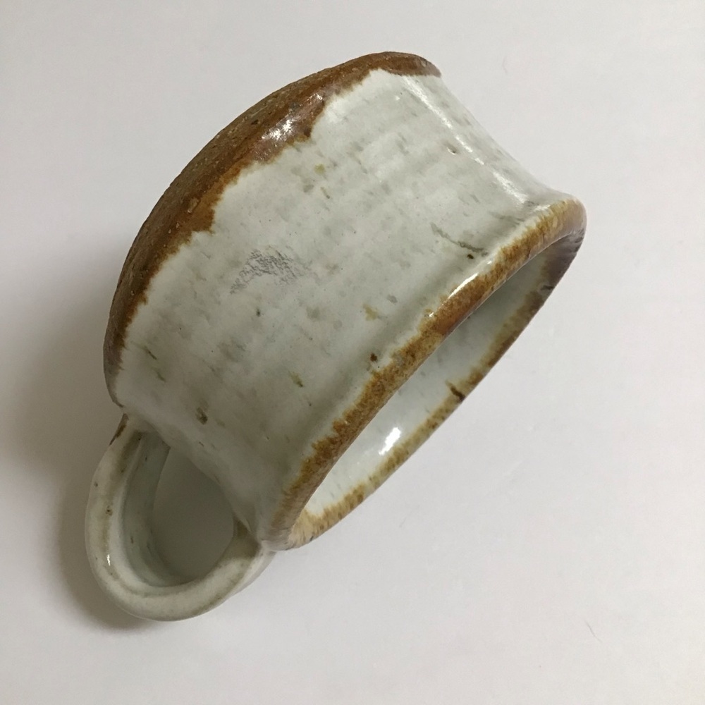 Handmade Studio Pottery Chili Bowl Handle Natural Speckled Glaze Rustic Cabin - Picture 10 of 14